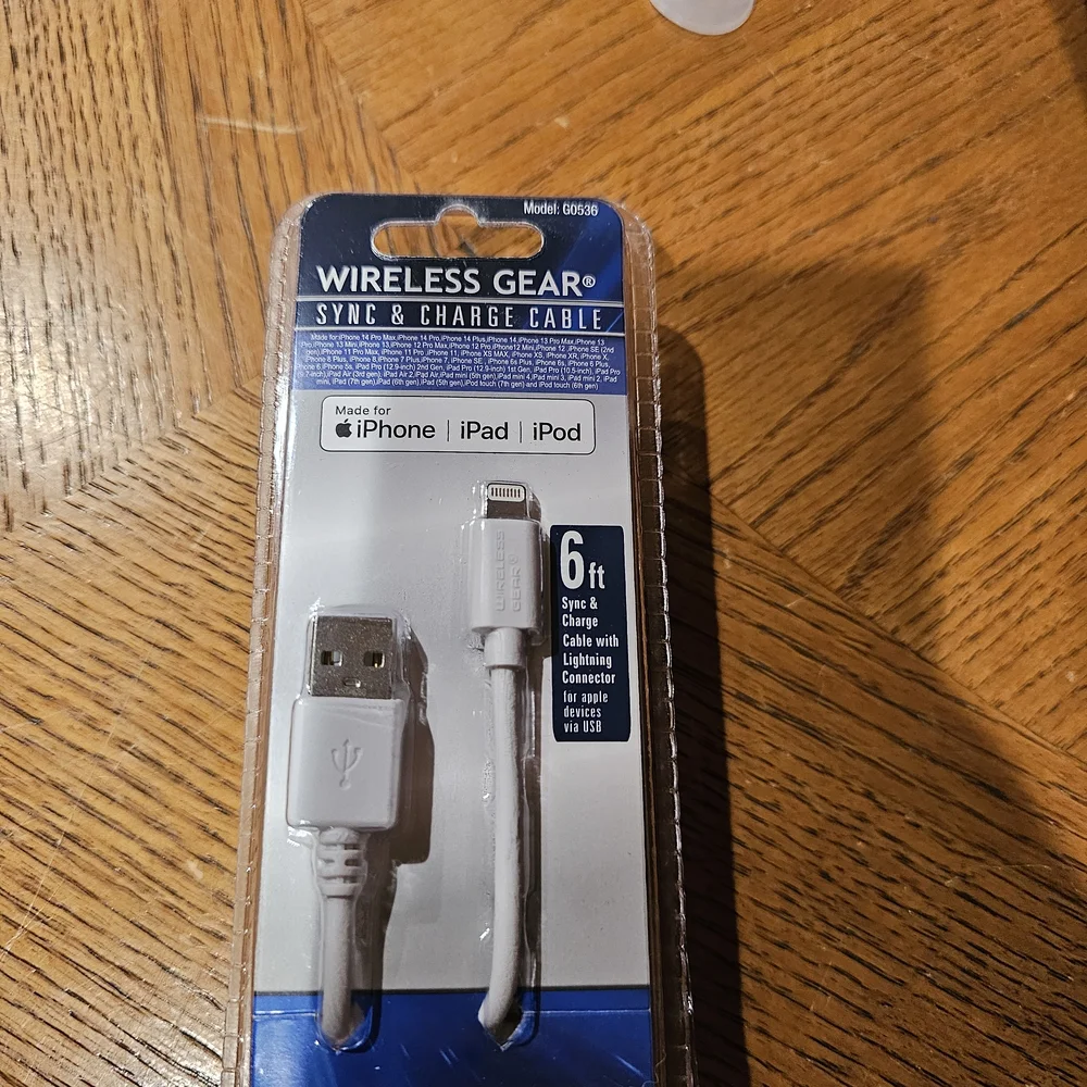 White Sync & Charge Cable for iPhone, iPad, iPod 6 Ft